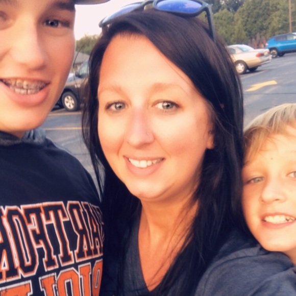 Meet your Posher, Ashley - Picture 1 of 1